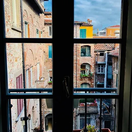 Storico Loft Nel Cuore Di Lucca Exterior photo